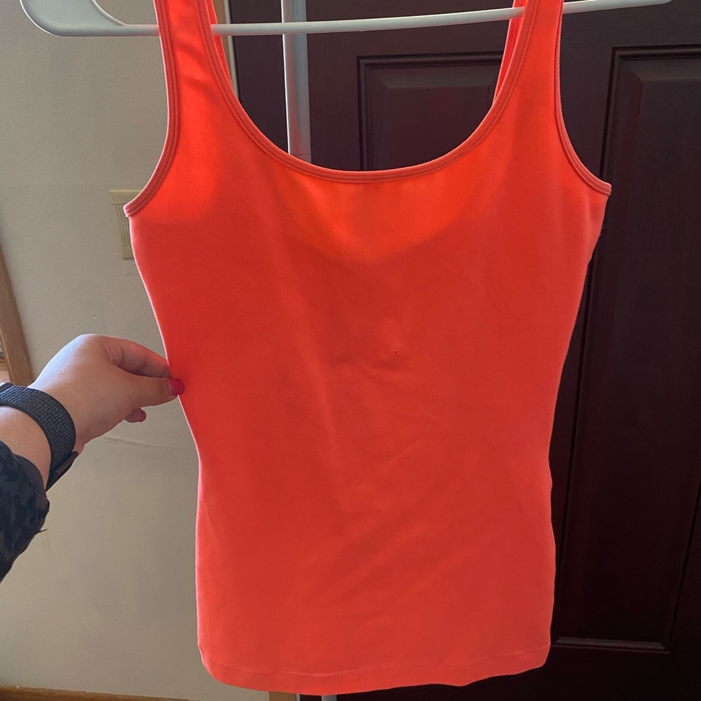 LULULEMON NEON PINK TANK